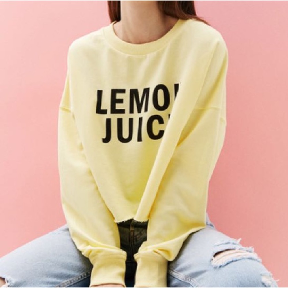 Bershka “Lemon Juice” Cropped Sweatshirt